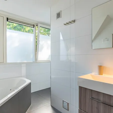 Hoogelandt 126 * دي كوخ